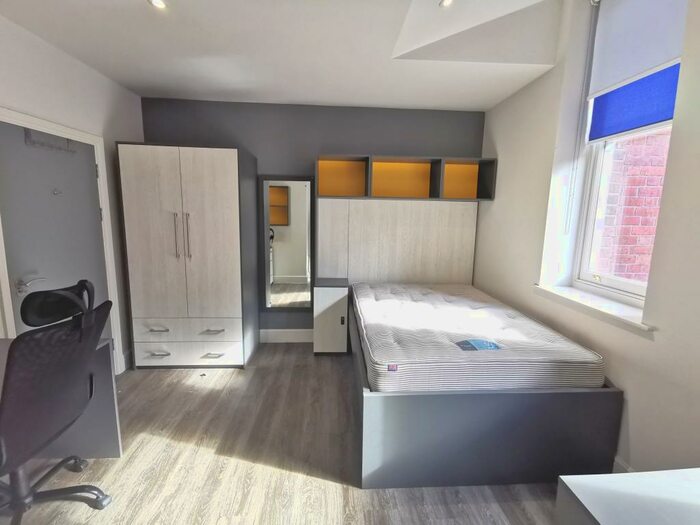 Studio To Rent In St Mary`s Square, City Centre, Swansea, SA1