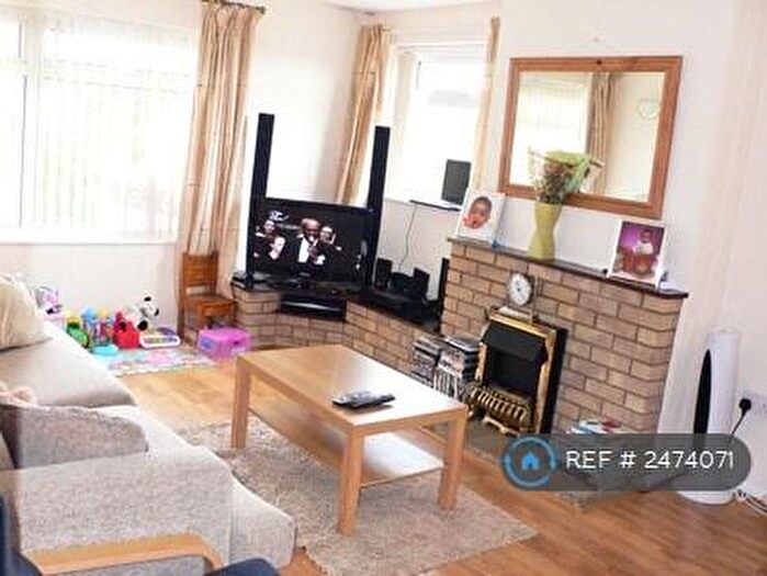 2 Bedroom Flat To Rent In Fairfax Centre, Oxford, OX5