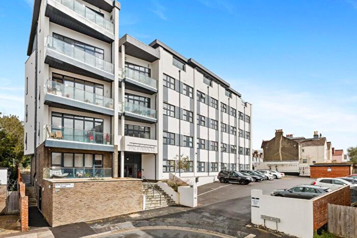 1 Bedroom Apartment For Sale In School Road, Hove, BN3