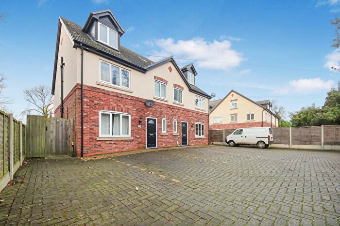 4 Bedroom Semi Detached House To Rent In Rope Lane, Shavington, Crewe, CW2
