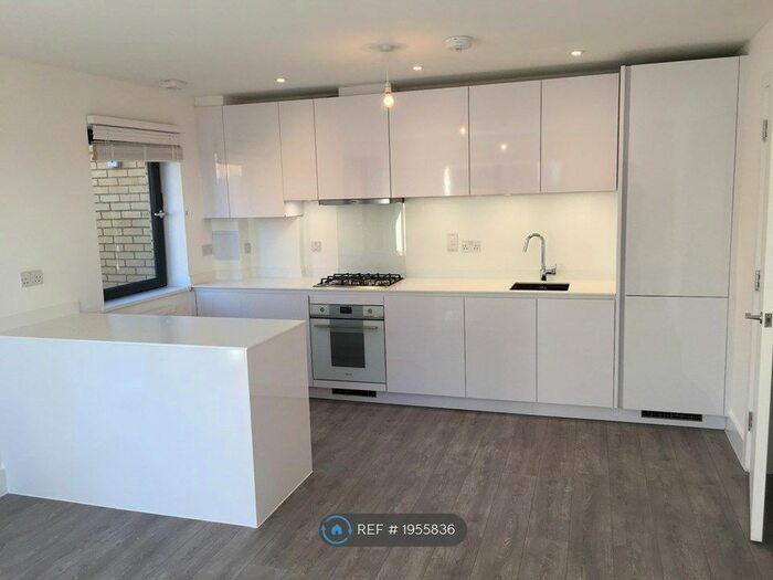 1 Bedroom Flat To Rent In Downsview Road, London, SE19