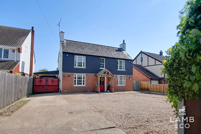 4 Bedroom Detached House For Sale In Clacton Road, St. Osyth, CO16