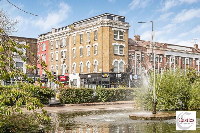 1 Bedroom Flat For Sale In Downs Road, Hackney, London, E5