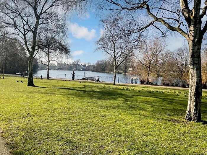 1 Bedroom Flat For Sale In Gordon Road, Ilford, Essex, IG1