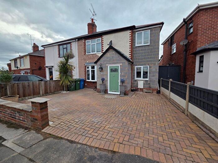 5 Bedroom Semi-Detached House For Sale In Kilton Crescent, Worksop, S81