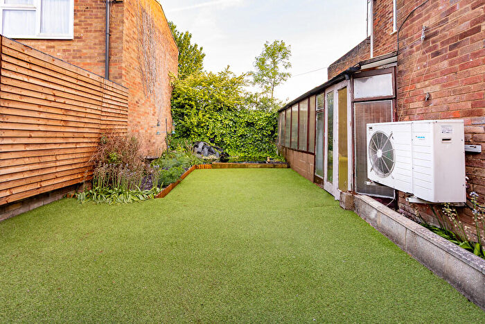 3 Bedroom End Of Terrace House For Sale In Buckerills, Basildon, SS13