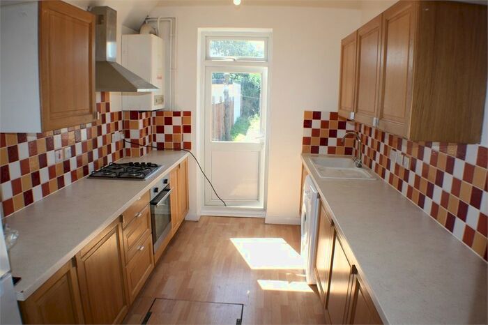 4 Bedroom Terraced House To Rent In Oakleigh Avenue, Edgware, Middlesex HA8