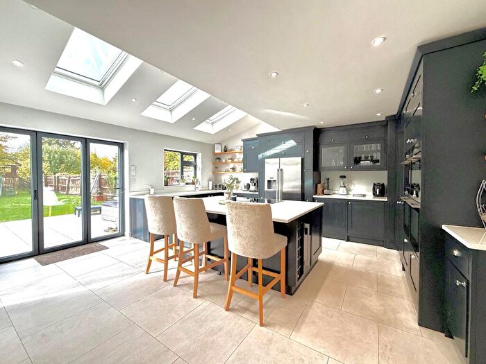 5 Bedroom Semi-Detached House For Sale In Shipton Grove, Old Walcot, Swindon, SN3