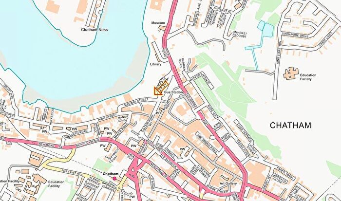 2 Bedroom Flat To Rent In Medway Street Chatham, ME4