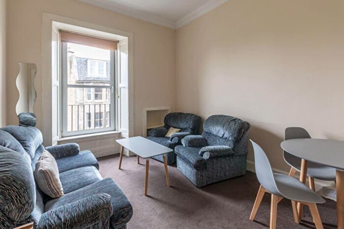4 Bedroom Flat To Rent In L East Preston Street, Edinburgh, EH8