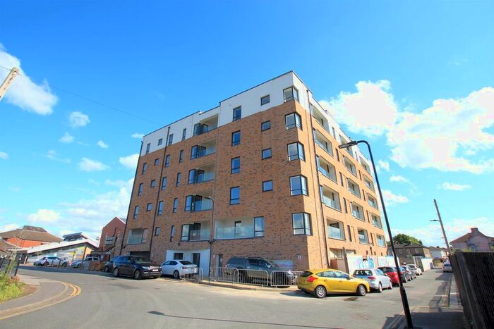 2 Bedroom Flat To Rent In Dover Court, Dominion Road, Southall, UB2