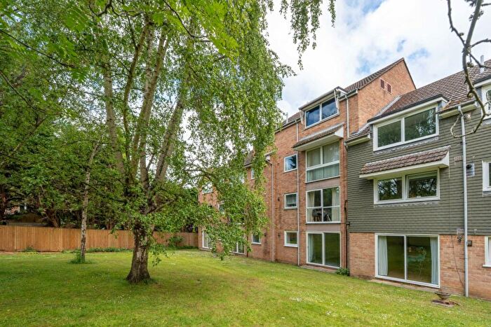 2 Bedroom Apartment To Rent In Beauchamp Place, Cowley, OX4