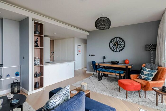 1 Bedroom Flat To Rent In Wood Crescent, London, W12