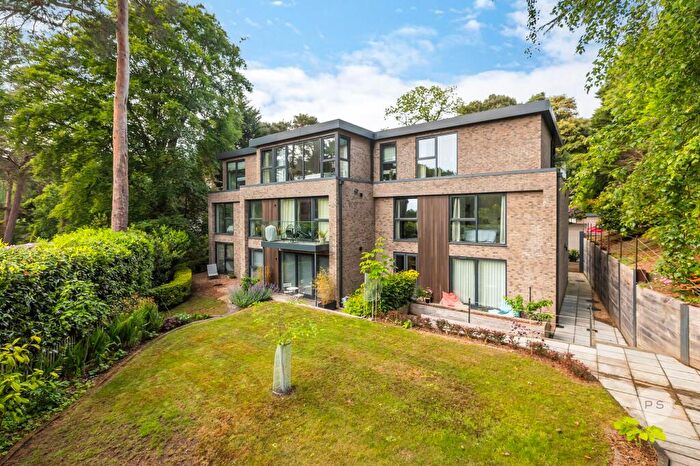 2 Bedroom Flat For Sale In The Everglades Lindsay Road, Branksome Park, Poole, BH13
