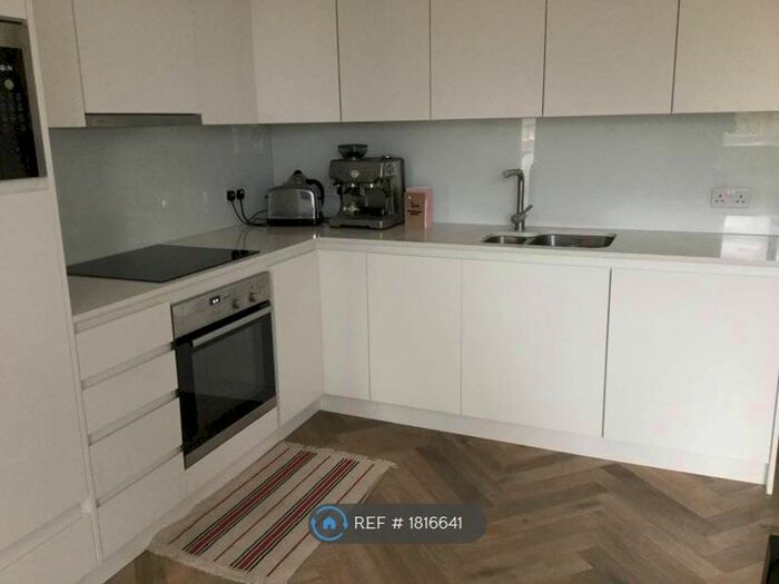2 Bedroom Flat To Rent In Ingram Lodge, London, SW4