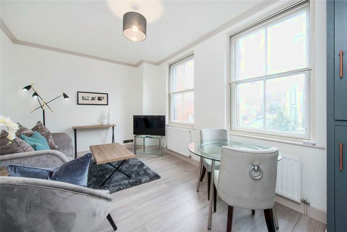 2 Bedroom Flat To Rent In Kensington Church Street, Kensington, W8