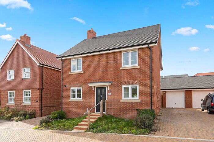 4 Bedroom Detached House To Rent In Broadacre View, Gravesend, DA11