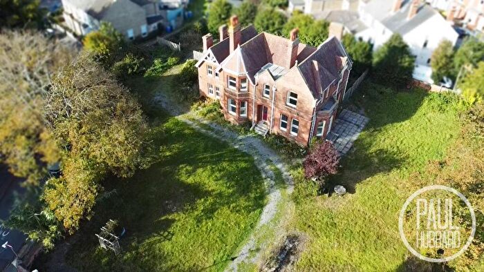 6 Bedroom Detached House For Sale In Rectory Road, Kirkley, NR33