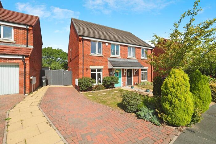 3 Bedroom Semi-Detached House For Sale In Highfield Avenue, Mansfield, NG20