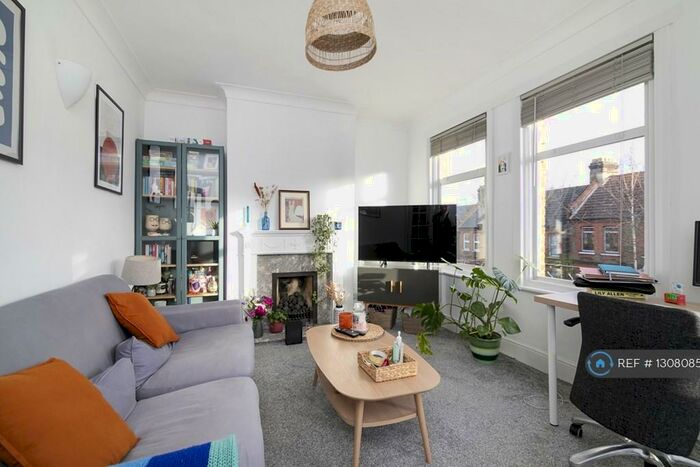 2 Bedroom Flat To Rent In Mersey Road, London, E17