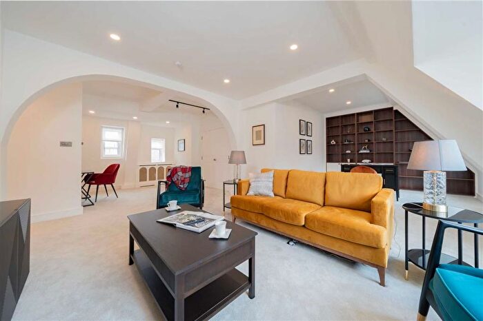 4 Bedroom Flat To Rent In George Street, London, W1H