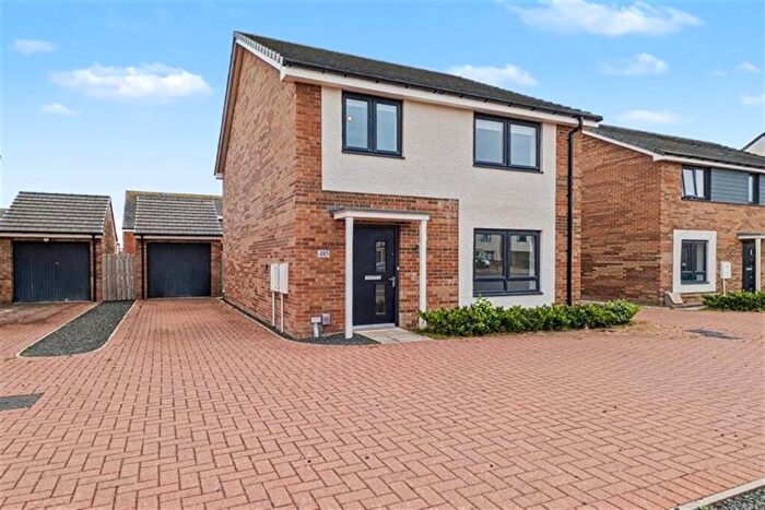 4 Bedroom Detached House To Rent In Bedroom Detached House In Roseden Way, Newcastle, NE13
