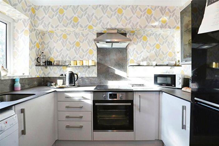 2 Bedroom Apartment For Sale In Scholars Court, Stratford-upon-Avon, CV37