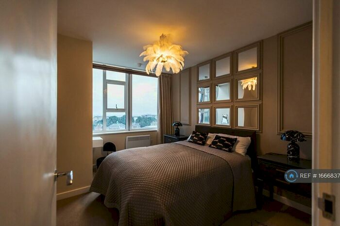 2 Bedroom Flat To Rent In The Chocolate Box, Bournemouth, BH1