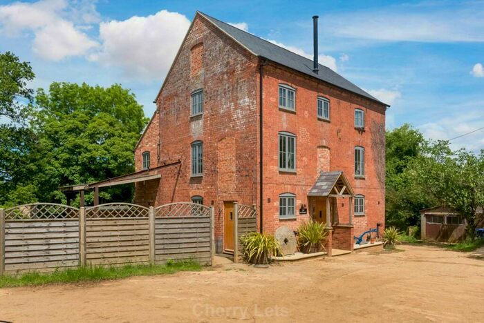 2 Bedroom Cottage To Rent In Bloxham Grove, Bloxham, OX15