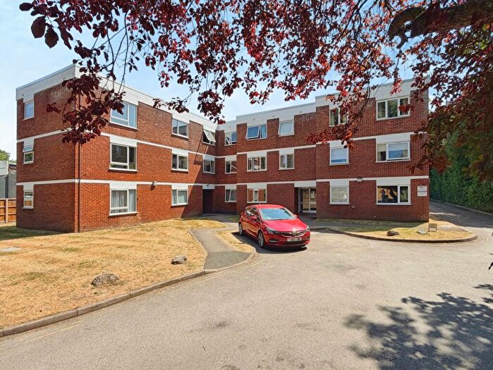 1 Bedroom Flat For Sale In Fleet Road, Fleet, Hampshire, GU51