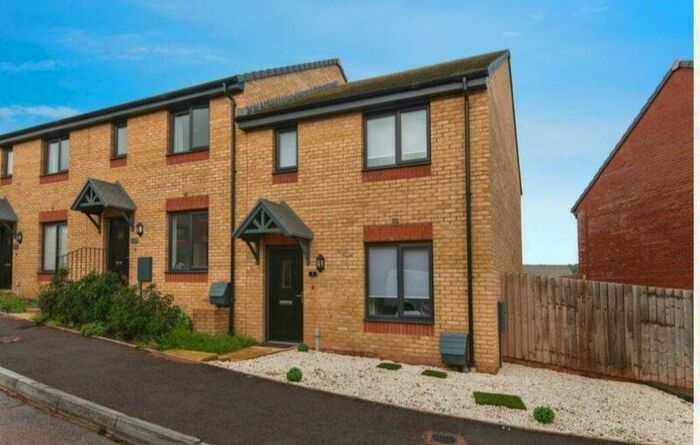 3 Bedroom Semi-Detached House To Rent In Viking Grove, Exeter, EX1