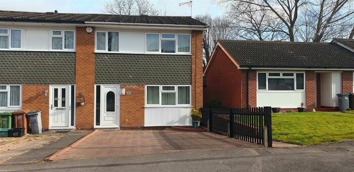 3 Bedroom House To Rent In Masons Way, Solihull, B92