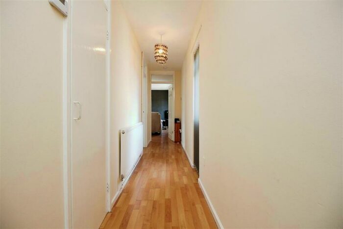 2 Bedroom Flat To Rent In Holyrood Walk, Corby, NN18