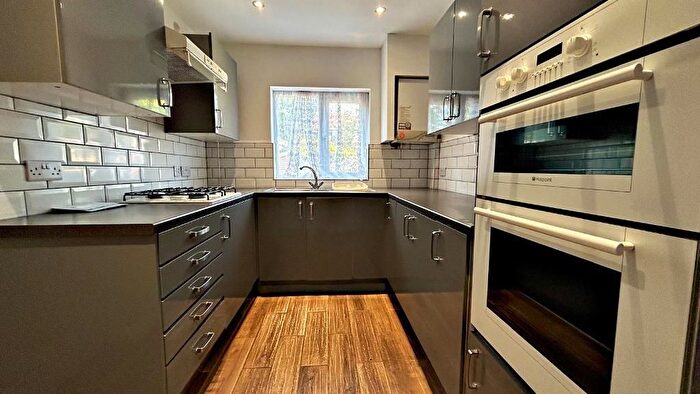 2 Bedroom Flat To Rent In Queensway, Wellingborough, England, NN8