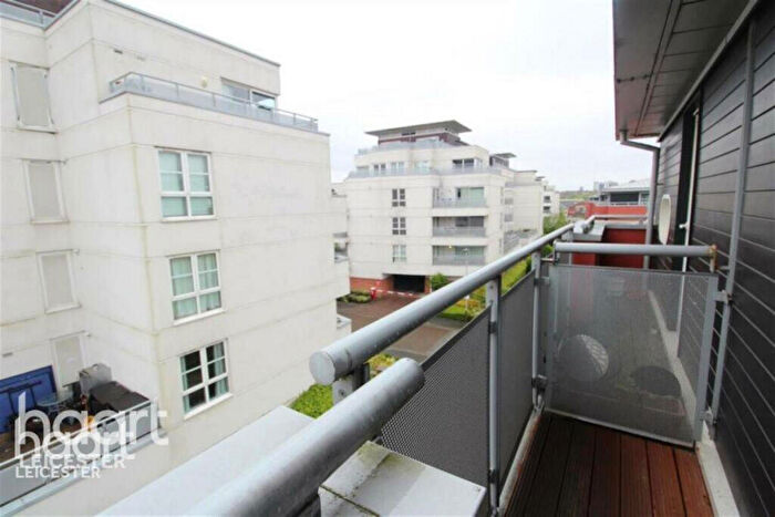 2 Bedroom Apartment For Sale In Watkin Road, Leicester, LE2