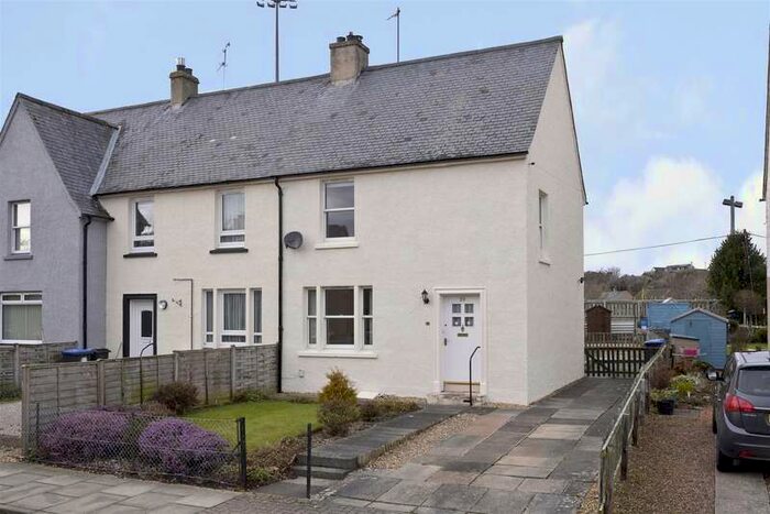 2 Bedroom Cottage For Sale In 25 Inchmead Drive, Kelso, TD5