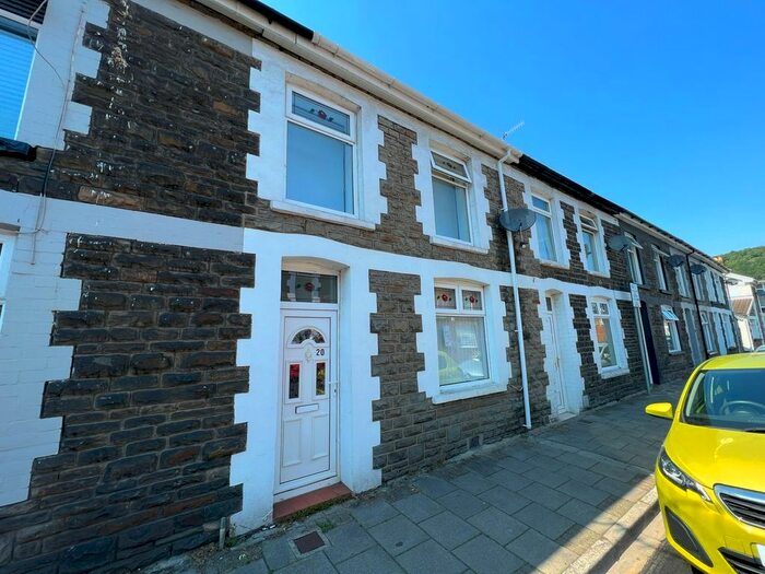 3 Bedroom Property To Rent In East Street, Pontypridd, CF37