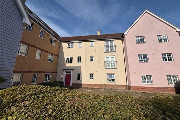 2 Bedroom Flat For Sale In Bramble Road, Witham, CM8