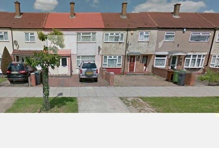 3 Bedroom Terraced House To Rent In Bastable Avenue, Barking, IG11