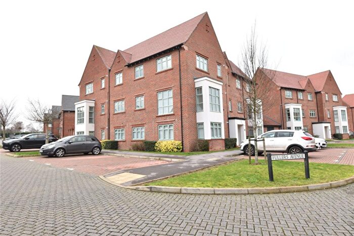 2 Bedroom Flat For Sale In Farriers Way, Watford, Hertfordshire, WD25