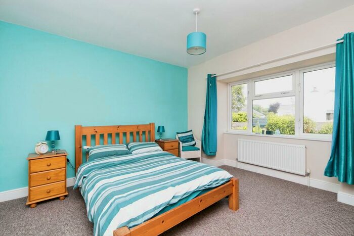 2 Bedroom Bungalow For Sale In Lon Penrhos, Morfa Nefyn, Pwllheli, Gwynedd, LL53