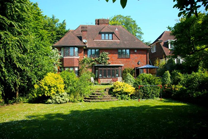 5 Bedroom Detached House For Sale In Elm Close, Hove, BN3
