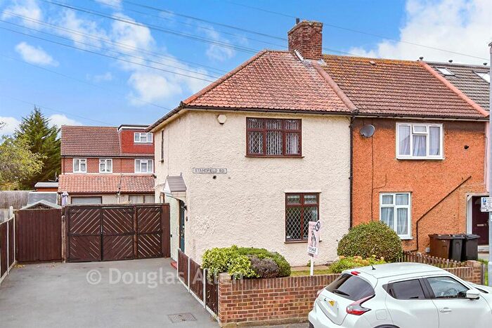 2 Bedroom Semi-Detached House For Sale In Standfield Road, Dagenham, Essex, RM10