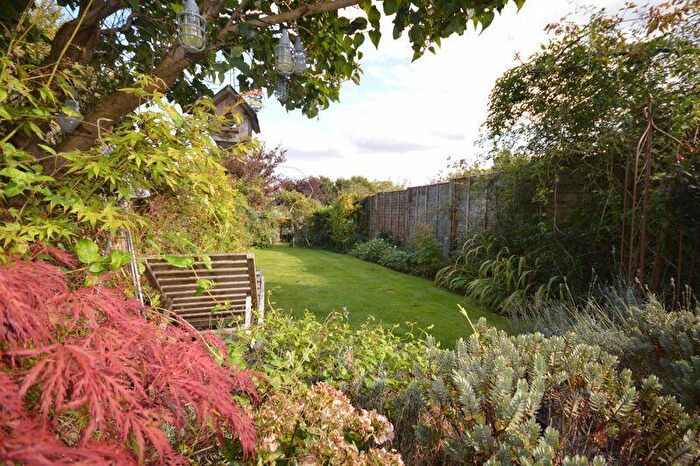 3 Bedroom Character Property For Sale In High Street Long Crendon Buckinghamshire, HP18