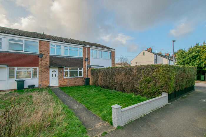 3 Bedroom Terraced House To Rent In Nursery Road, Hoddesdon, EN11