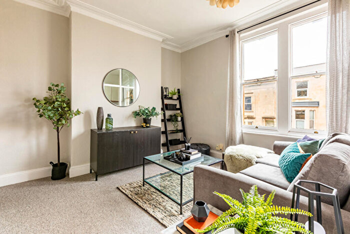 1 Bedroom Flat For Sale In Brighton Road, Redland, Bristol, BS6