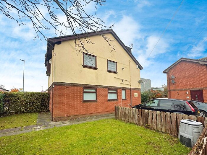 2 Bedroom Flat To Rent In Bolton Road, Pendlebury, Swinton, Manchester, M27