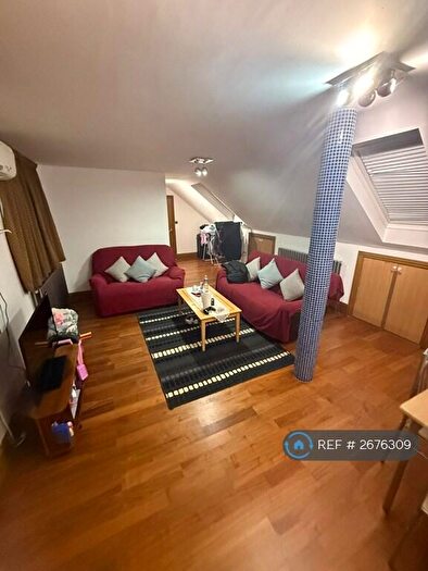 2 Bedroom Flat To Rent In Beattyville Gardens, Ilford, IG6