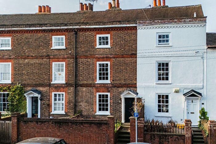 4 Bedroom Terraced House For Sale In Bexley Lane, Crayford, Dartford, Kent, DA1