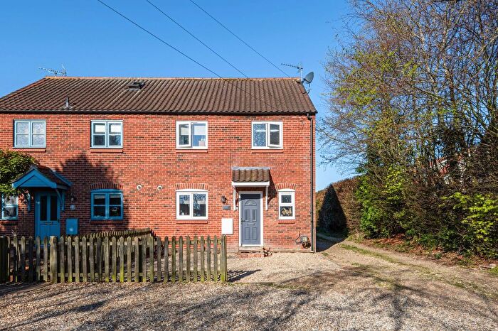 3 Bedroom Semi-Detached House For Sale In Railway Close, Fakenham, NR21